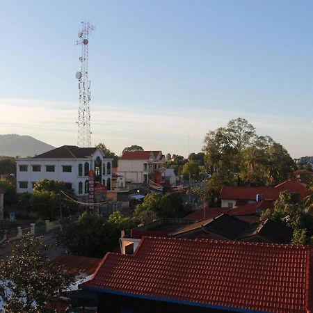 Pama Hotel Kampong Chhnang Exterior photo