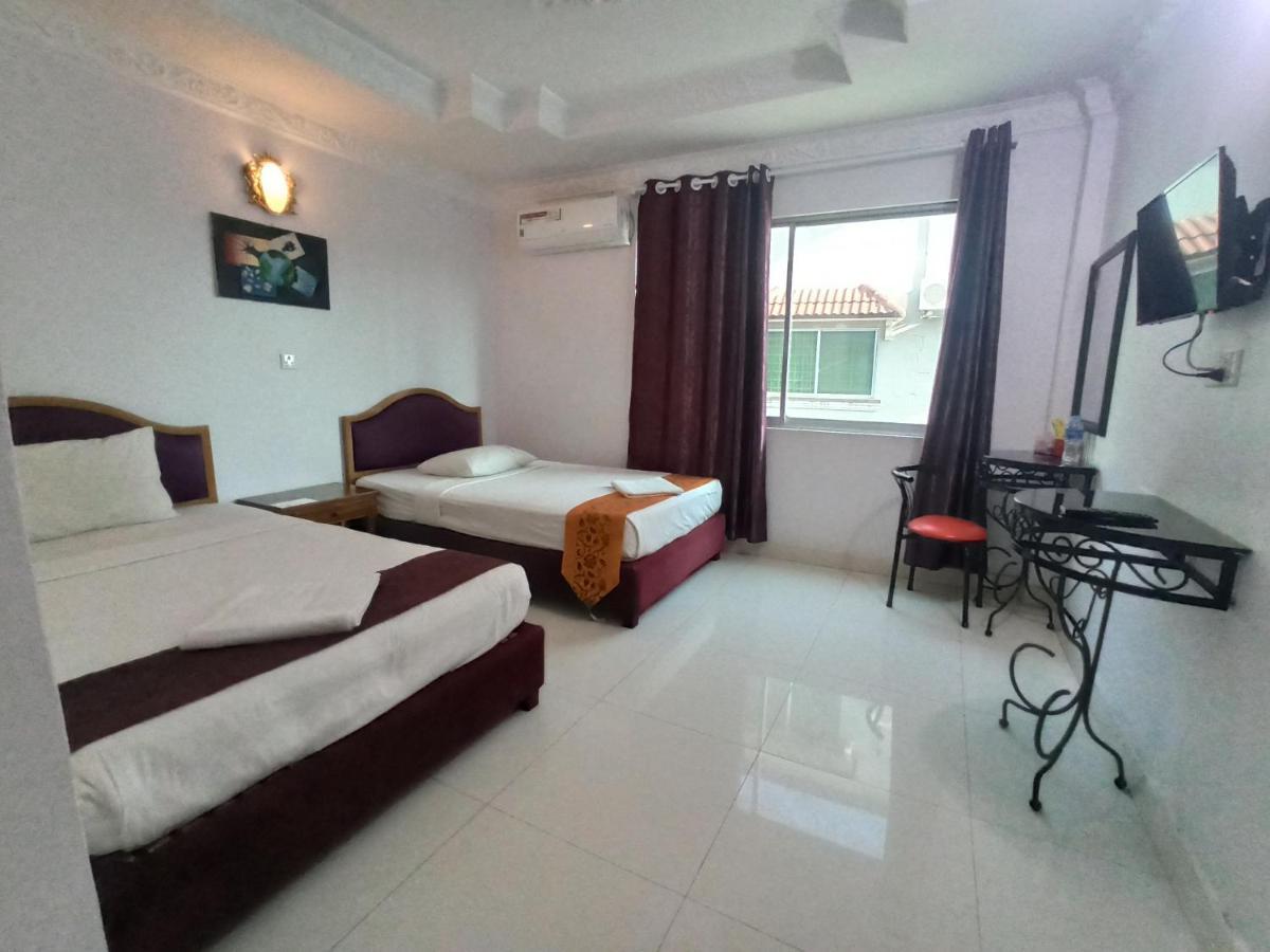 Pama Hotel Kampong Chhnang Exterior photo