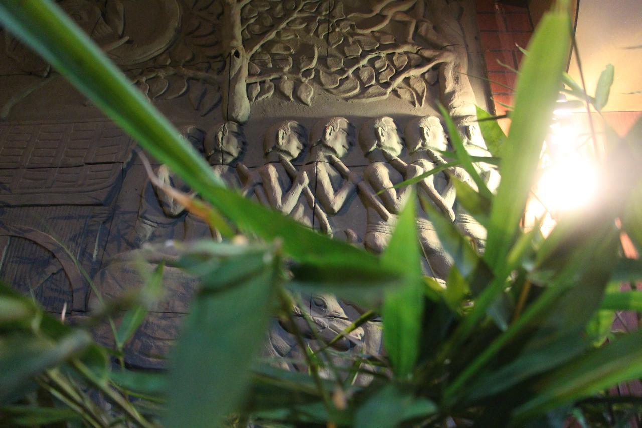 Pama Hotel Kampong Chhnang Exterior photo
